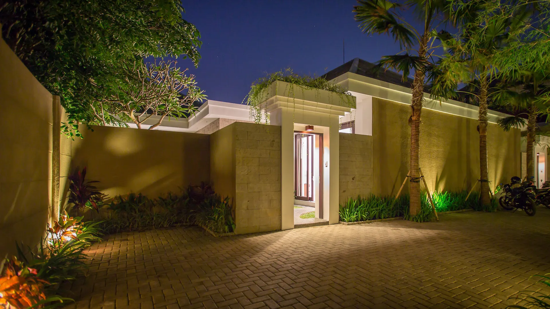 Gajah Villas Bali By Nagisa Bali Seminyak   Seminyak (Bali)